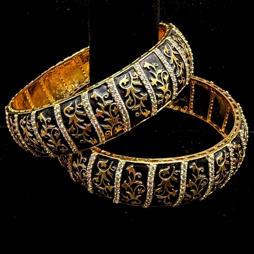 VTG Black & Gold Tone Enamel Bangle Bracelets Rhinestone Filigree Scroll Cuff
